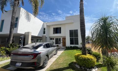 CASA EN VENTA - Santa María Residencial - $3,400,000