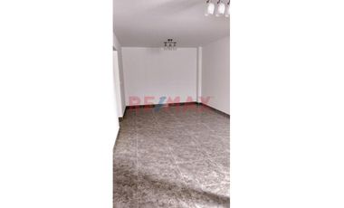 Alquilo Depa 2 Dormitorios - 3Er Piso - Urb. San Roque – Surco