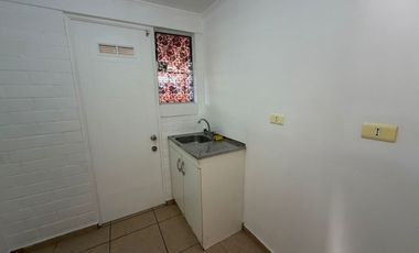 Hermosa casa en arriendo en Machali