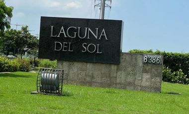 Terreno en Urb. Laguna del Sol