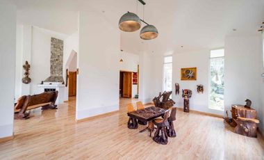 CASA CON TERRENO EN VENTA -QUICHINCHE