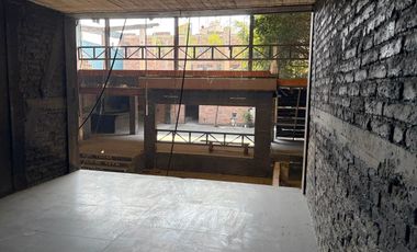 Local Comercial en renta 955 m² | Uso de suelo Comercial y Servicios | San Ángel