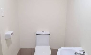 Unfurnished condo studio for rent at Vista GL Taft