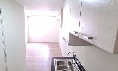 Unfurnished condo studio for rent at Vista GL Taft
