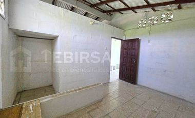 Venta de Casa de 1 Planta, 3 Dormitorios, Amplio Terreno - Punta Blanca, Entrada 6, Ruta del Spondylus