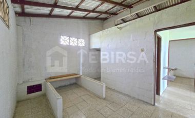 Venta de Casa de 1 Planta, 3 Dormitorios, Amplio Terreno - Punta Blanca, Entrada 6, Ruta del Spondylus
