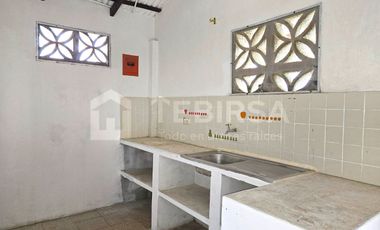 Venta de Casa de 1 Planta, 3 Dormitorios, Amplio Terreno - Punta Blanca, Entrada 6, Ruta del Spondylus