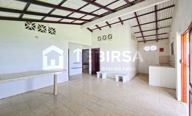 Venta de Casa de 1 Planta, 3 Dormitorios, Amplio Terreno - Punta Blanca, Entrada 6, Ruta del Spondylus