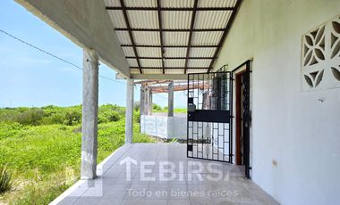 Venta de Casa de 1 Planta, 3 Dormitorios, Amplio Terreno - Punta Blanca, Entrada 6, Ruta del Spondylus