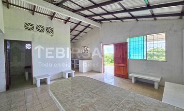 Venta de Casa de 1 Planta, 3 Dormitorios, Amplio Terreno - Punta Blanca, Entrada 6, Ruta del Spondylus