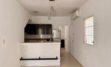 Casa en venta en el Fraccionamiento La Toscana - Playa del Carmen