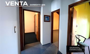 Casa en Venta de 3 Habitaciones y 2 Baños con Cochera y Amplio Patio