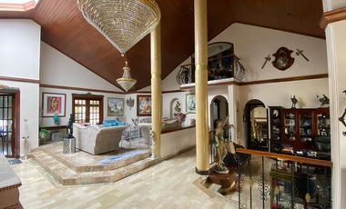 Via a Al Costa, Hermosa Casa de 6 Dorm. en Venta y Alquiler.