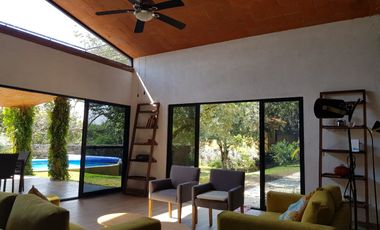 Casa en renta en Tepoztlán Morelos, en Santiago Tepetlapa