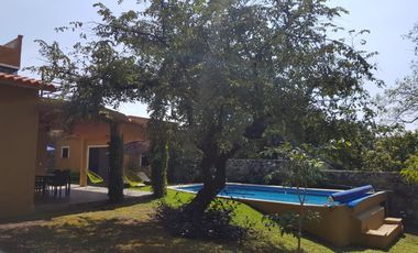 Casa en renta en Tepoztlán Morelos, en Santiago Tepetlapa