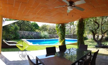 Casa en renta en Tepoztlán Morelos, en Santiago Tepetlapa