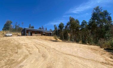 hermosa Parcela con Casa autosustentable