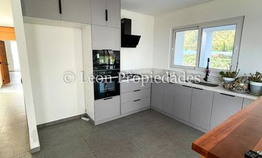 Leon Propiedades vende parcela con casa en sector Miraflores, Curacaví.