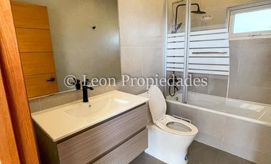 Leon Propiedades vende parcela con casa en sector Miraflores, Curacaví.