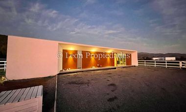 Leon Propiedades vende parcela con casa en sector Miraflores, Curacaví.