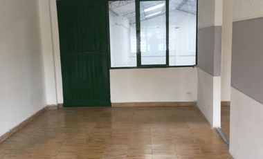Bodega Alquilo En Conjunto de 380 M2 / $8.500.000 / No Paga Admón. / Arroyohondo