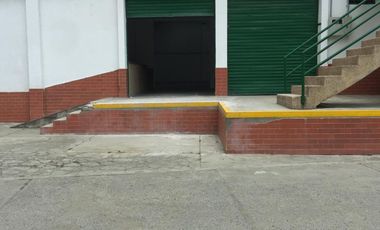 Bodega Alquilo En Conjunto de 380 M2 / $8.500.000 / No Paga Admón. / Arroyohondo