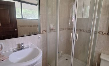 VENTA CASA EN URBANIZACIÓN SECTOR CUMBAYA