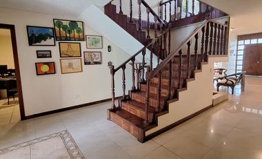 VENTA CASA EN URBANIZACIÓN SECTOR CUMBAYA