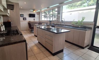 VENTA CASA EN URBANIZACIÓN SECTOR CUMBAYA