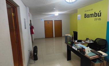 Propiedad Comercial en Venta con Bodega y Local en Cuernavaca, Morelos. Excelente Inversión.