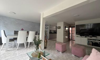 VENTA CASA VERSALLES FLORIDABLANCA 176M