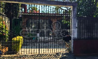 Excelente propiedad en venta en Ocotepec, Cuernavaca, con dos casas dentro del mismo predio.