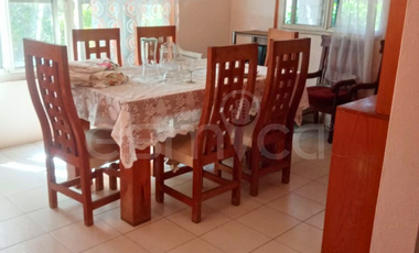 Excelente propiedad en venta en Ocotepec, Cuernavaca, con dos casas dentro del mismo predio.