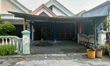 Dijual murah via lelang rumah di palemwatu Menganti Gresik
