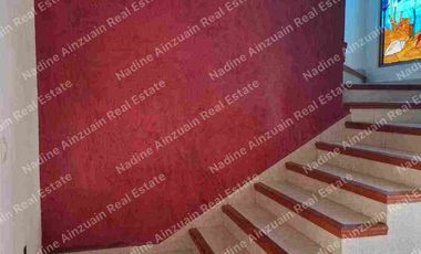 RENTA CASA EN RESIDENCIAL CUMBRES CANCÚN, 3 RECÁMARAS, ALBERCA, AMENIDADES, SEGURIDAD 24 HORAS.