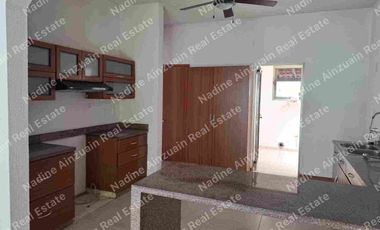 RENTA CASA EN RESIDENCIAL CUMBRES CANCÚN, 3 RECÁMARAS, ALBERCA, AMENIDADES, SEGURIDAD 24 HORAS.