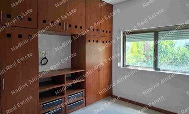 RENTA CASA EN RESIDENCIAL CUMBRES CANCÚN, 3 RECÁMARAS, ALBERCA, AMENIDADES, SEGURIDAD 24 HORAS.