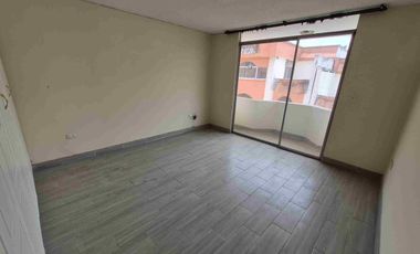 Casa de venta en conjunto cerrado, Carcelén, frente a Yambal. 141 m2. 3 habit.