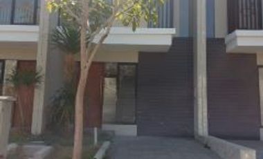 Rumah 2 lantai mewah di Citraland