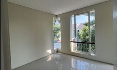 Rumah 2 lantai mewah di Citraland