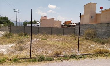 Terreno en esquina de 400 m² listo para desarrollar en Atotonilco.