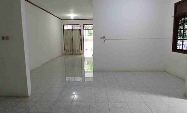 Disewa rumah bisa untuk usaha Pondok kelapa Jakarta timur