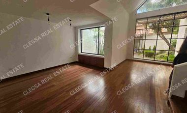 Rento o arriendo casa con jardin  en la UDA -