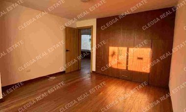 Rento o arriendo casa con jardin  en la UDA -