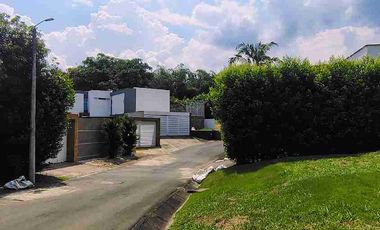 Casa 70 M2 con plancha + Lote de 586m2 para seguir construyendo.