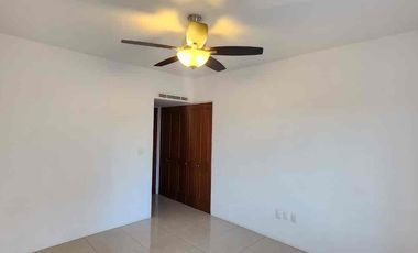 SE RENTA DEPARTAMENTO EN CALLE POK TAPOK ZONA HOTELERA DE CANCÚN, SIBRE BOULEVARD KUKULKÁN. 2 RECÁMARAS, ALBERCA, HERMOSA VISTA A LA LAGUNA.