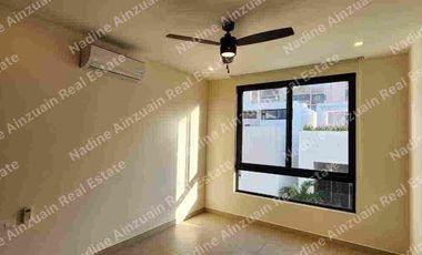 SE RENTA CASA EN RESIDENCIAL AQUA CANCÚN, 3 RECÁMARAS, ALBERCA PRIVADA, AMENIDADES, 2 CASA  CLUB,SEGURIDAD 24 HORAS.
