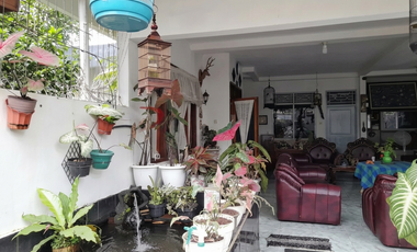 Jual Rumah Strategis Pinggir Jalan Dekat Stasiun Halaman Luas