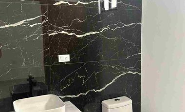 VENTA DE CASA CON DOS PLANTAS EN FRACC. PIAMONTE AL NORTE DE SALTILLO, COAH.