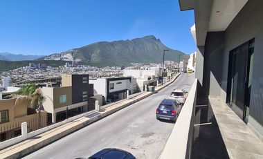 Renta Dentro de Fraccionamiento, Colinas de San Jerónimo, Monterrey